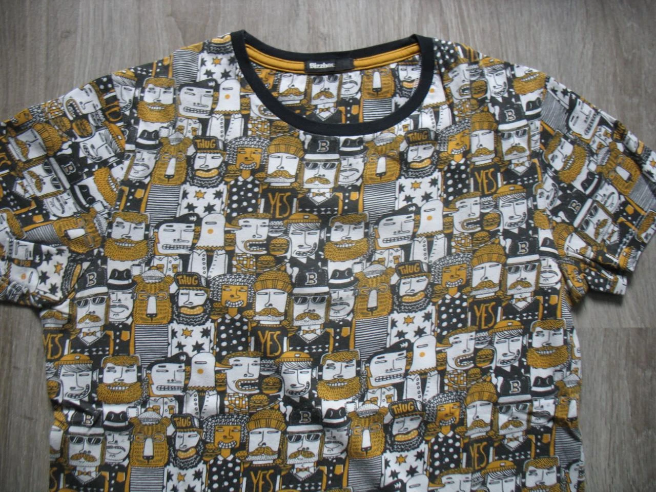 CAMISETA MC NEGRA CON ESTAMPADO - BIZZBEE - TALLA XS - nº11 – photo 2